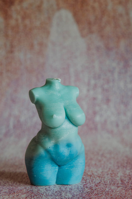 The Curvy Nude