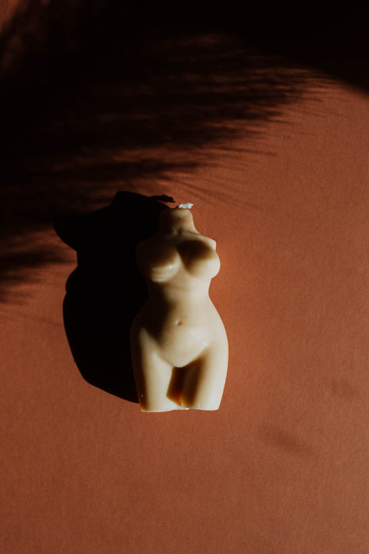 The Mid Size Nude